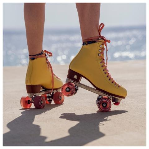 Roller Skates Wheels Shoes Sea