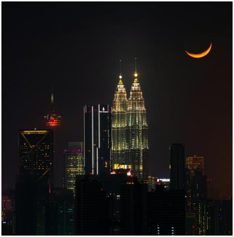 View of Kuala Lumpur skyline featuring Petronas To